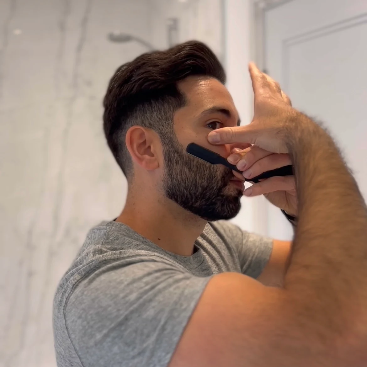 Wooden Handle Cut-Throat Razor - Image 6